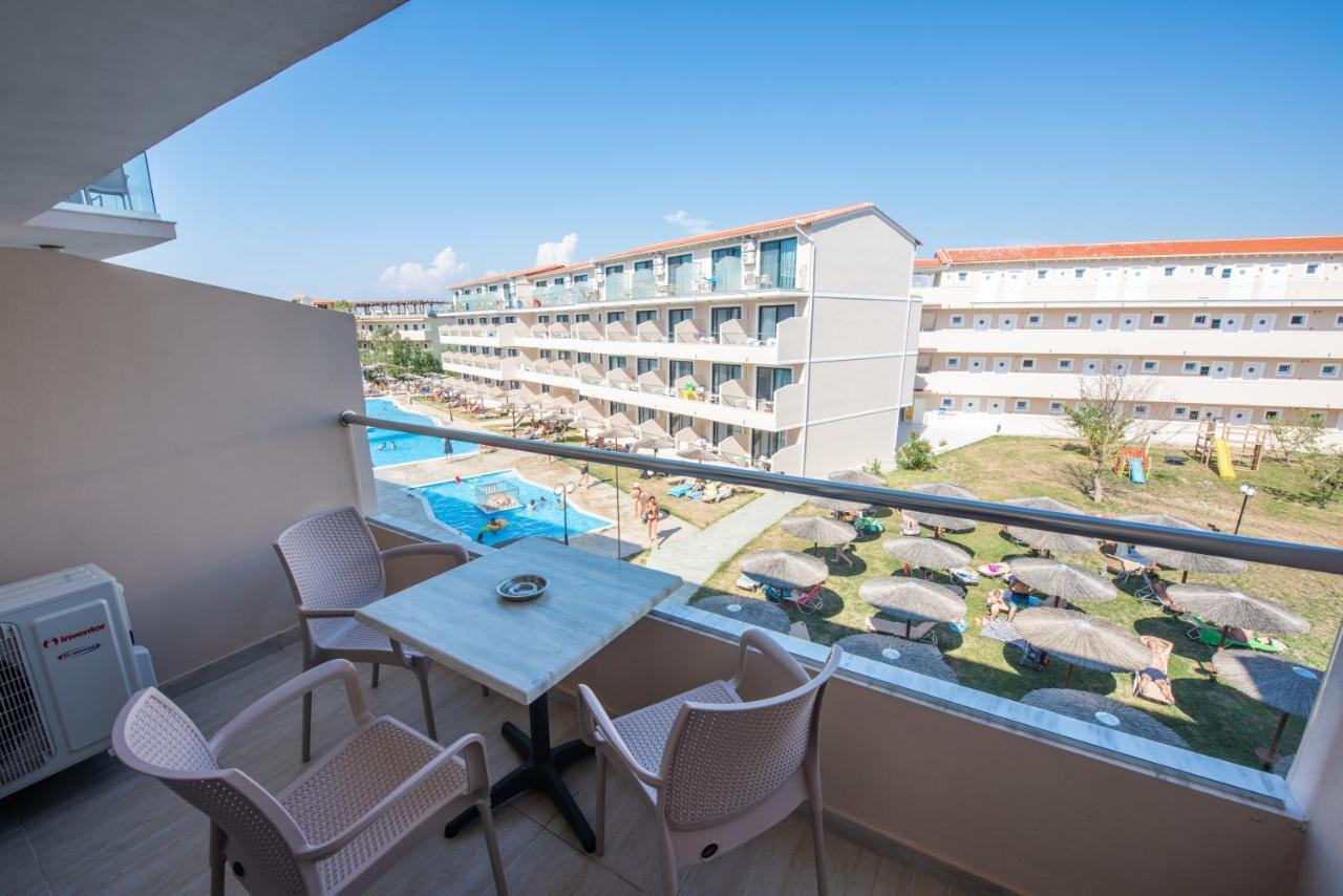Angela Beach Hotel & Apts Roda  Exteriér fotografie