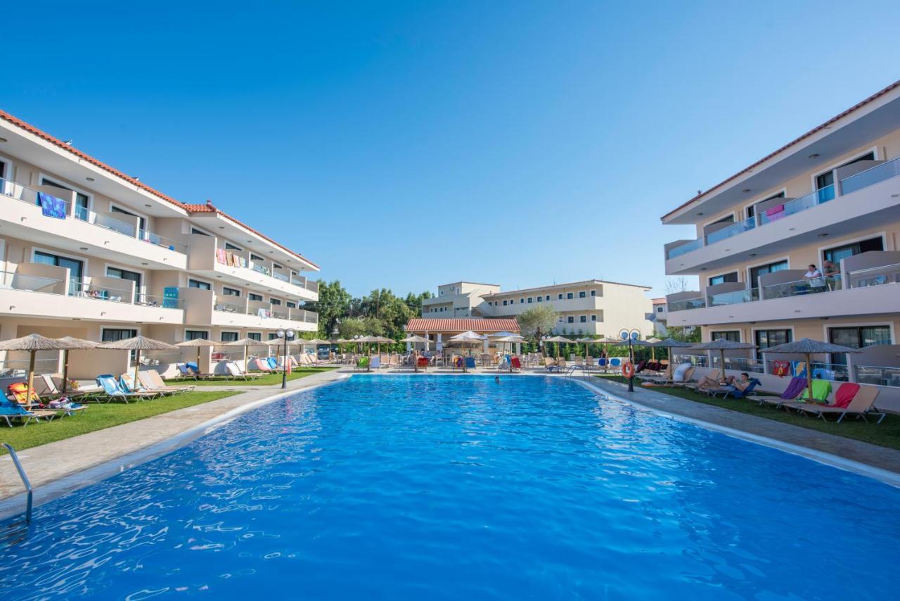 Angela Beach Hotel & Apts Roda  Exteriér fotografie