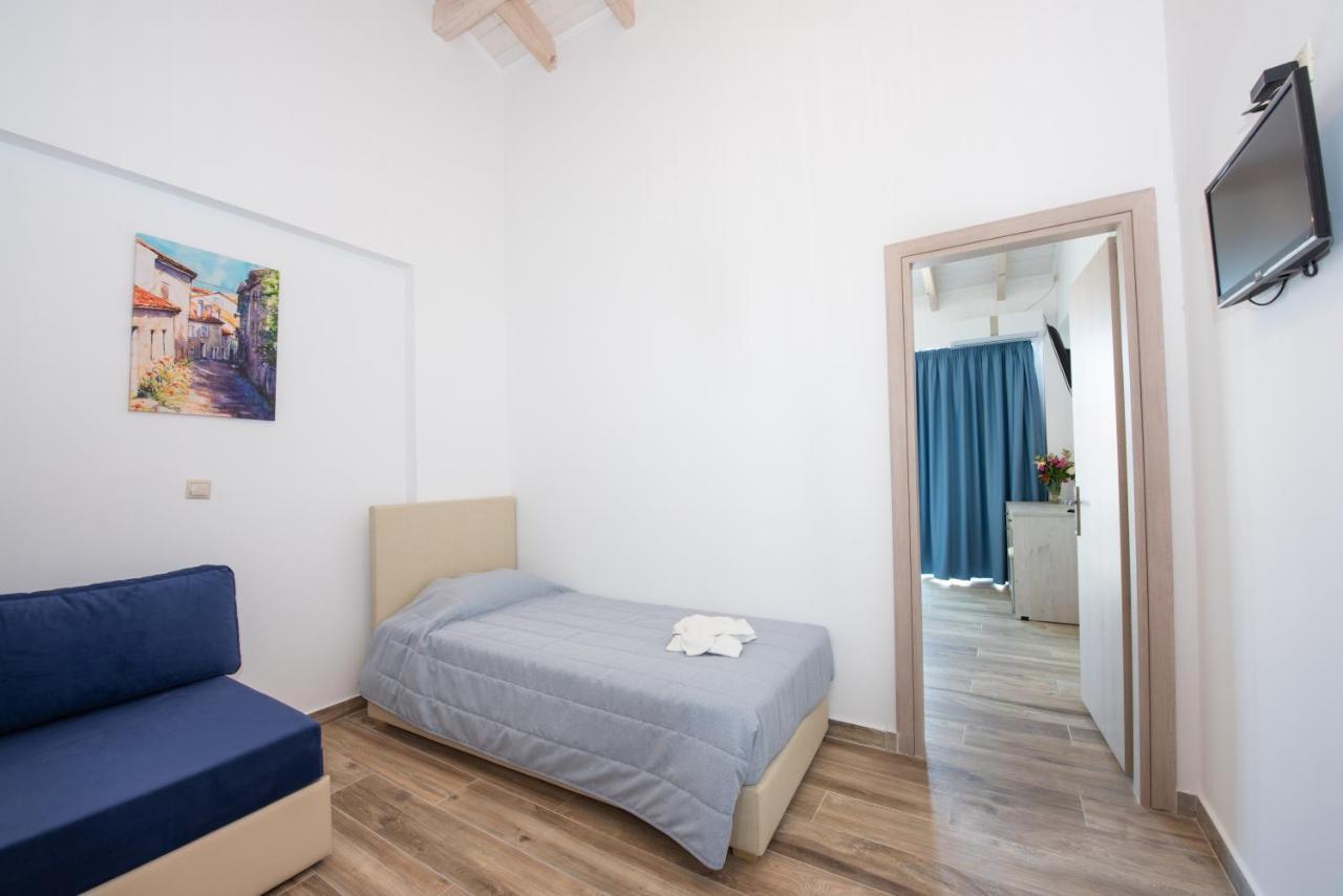 Angela Beach Hotel & Apts Roda  Exteriér fotografie