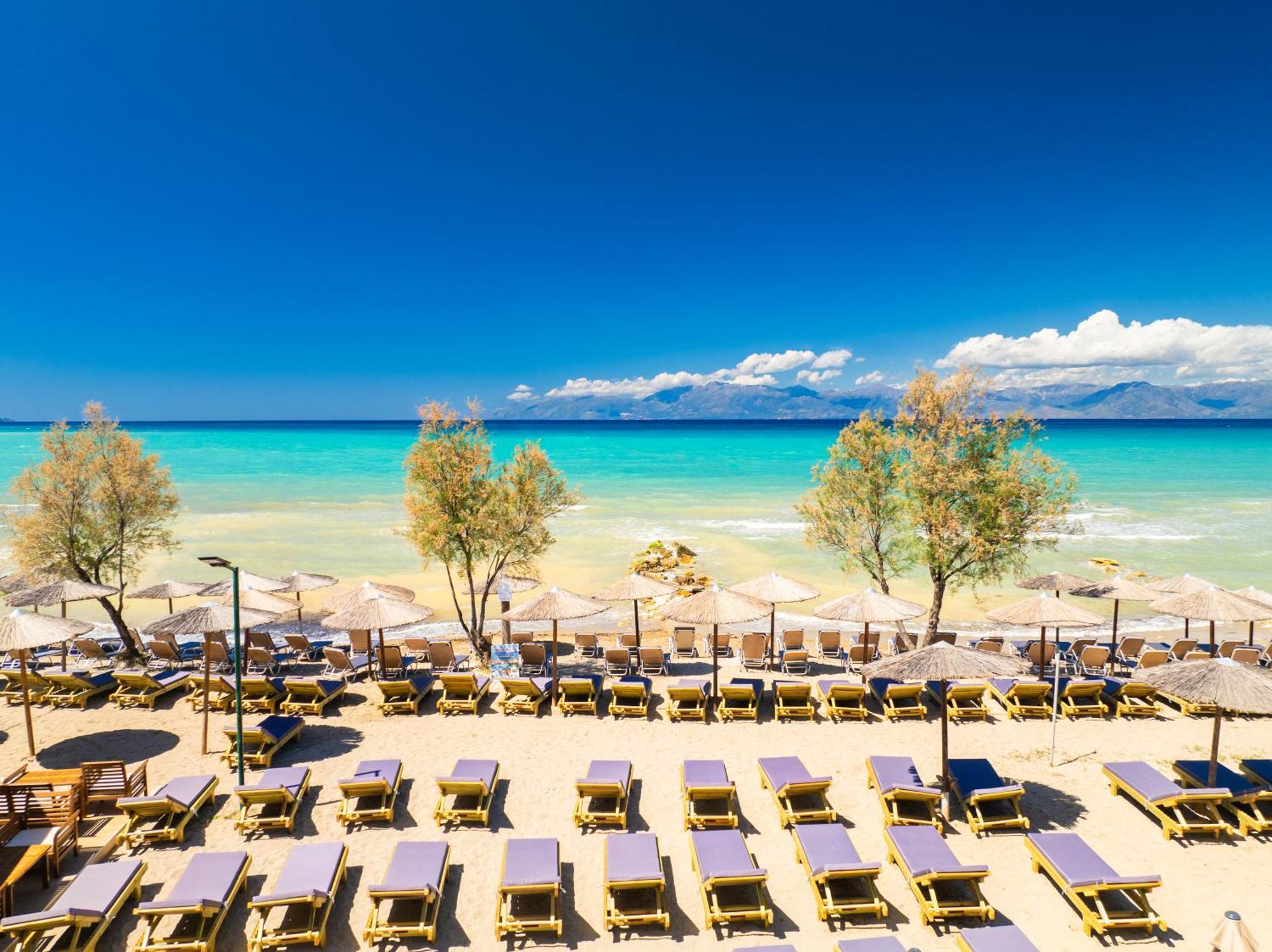 Angela Beach Hotel & Apts Roda  Exteriér fotografie