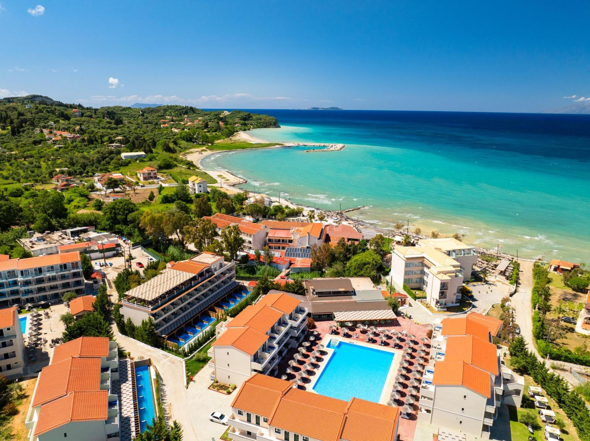 Angela Beach Hotel & Apts Roda  Exteriér fotografie